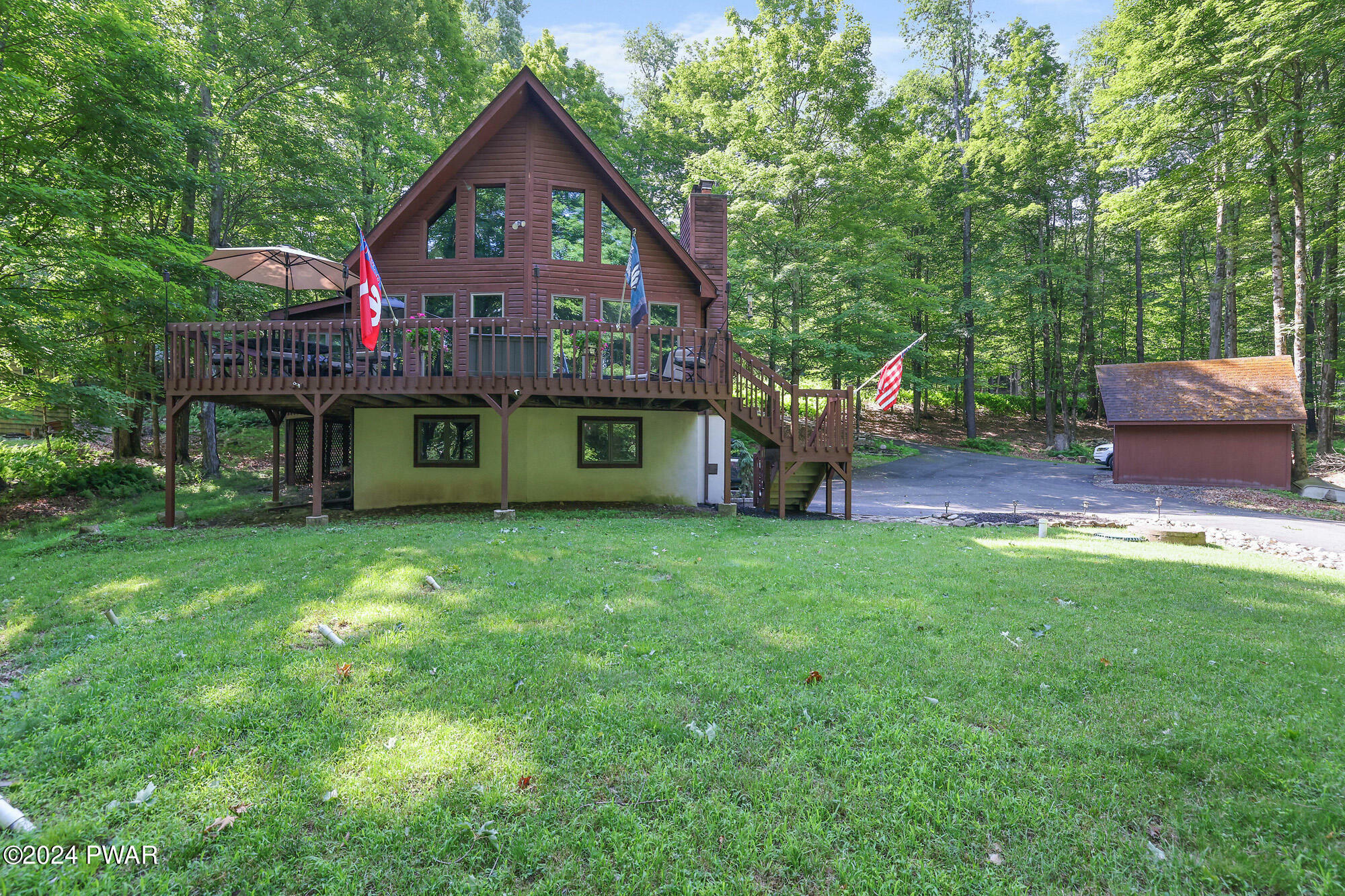 Property Photo:  137 Tanbark Drive  PA 18426 