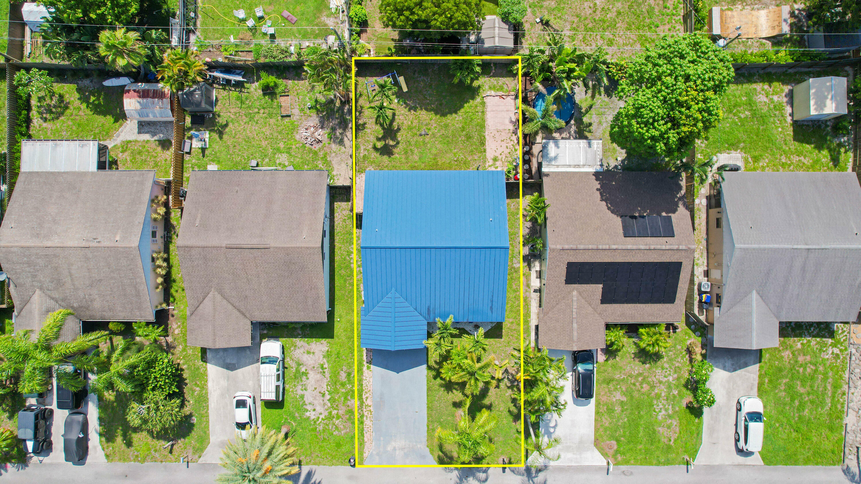 Property Photo:  5929 SE Collins Avenue  FL 34997 