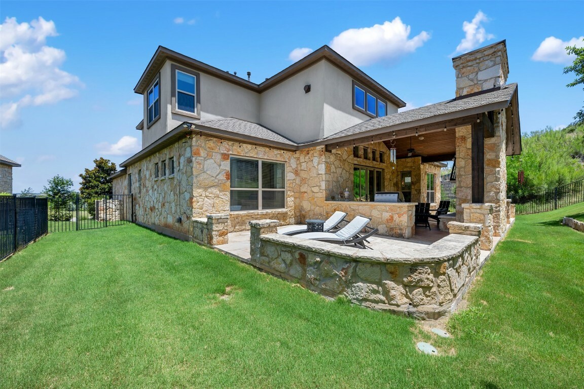 Property Photo:  617 Anfield Circle  TX 78738 