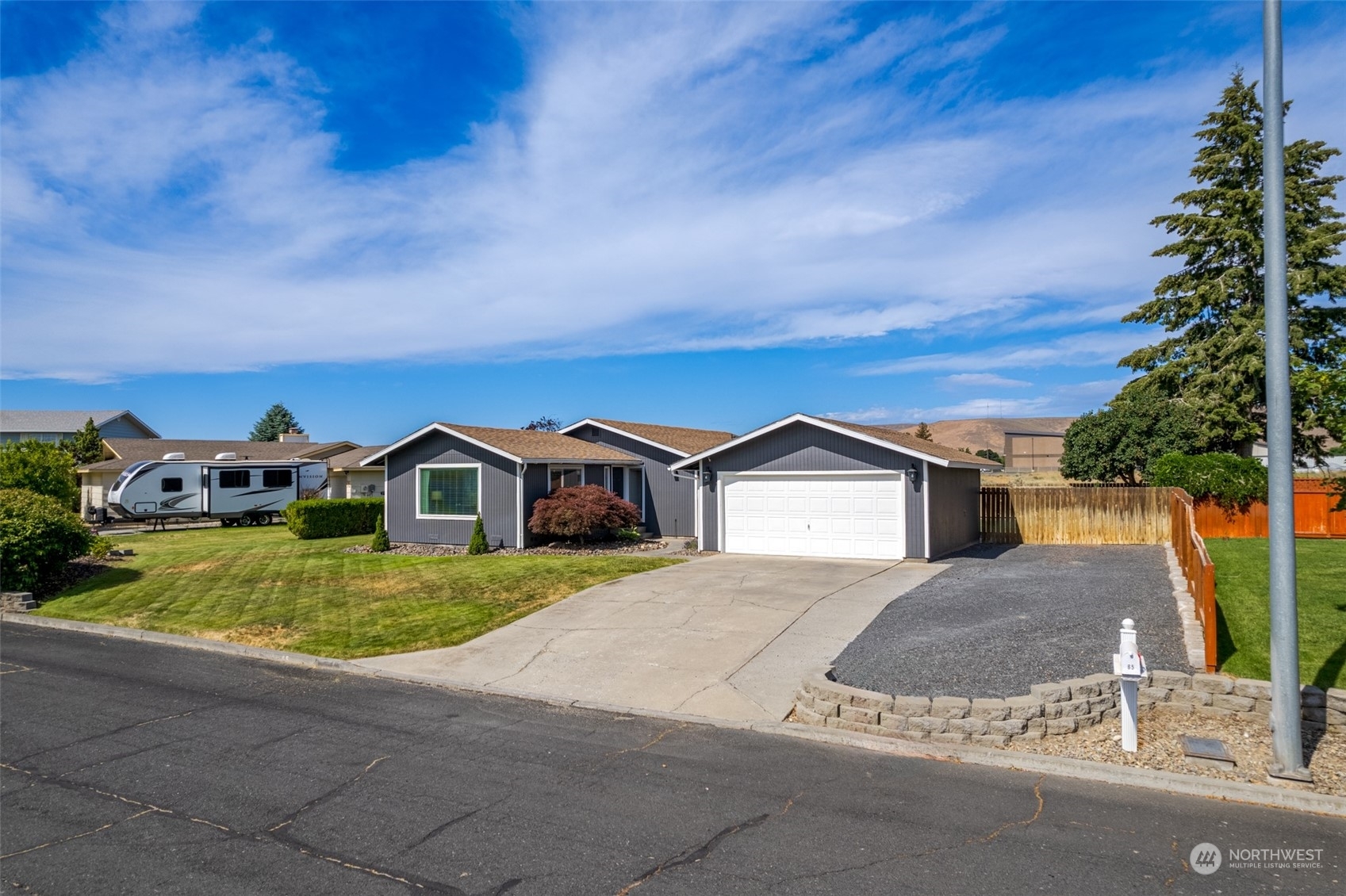 Property Photo: 65 Ridge Drive WA 98823