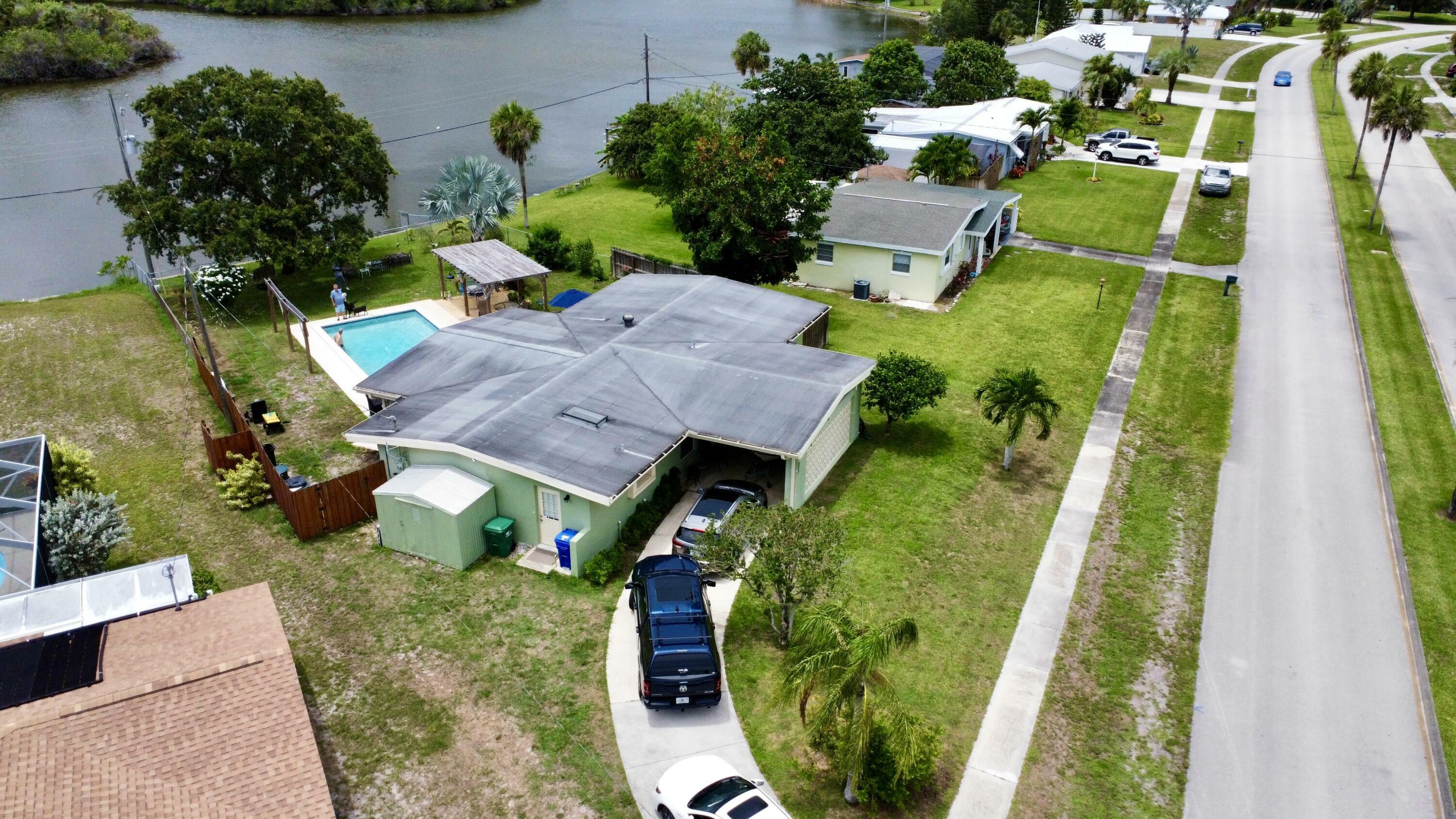 Property Photo:  886 Schumann Drive  FL 32958 