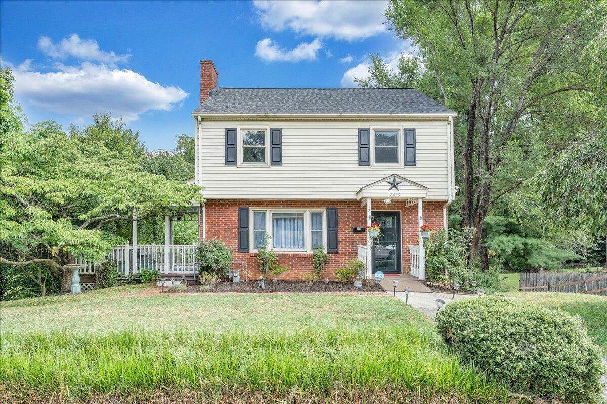 Property Photo:  2643 Laburnum Ave SW  VA 24015 