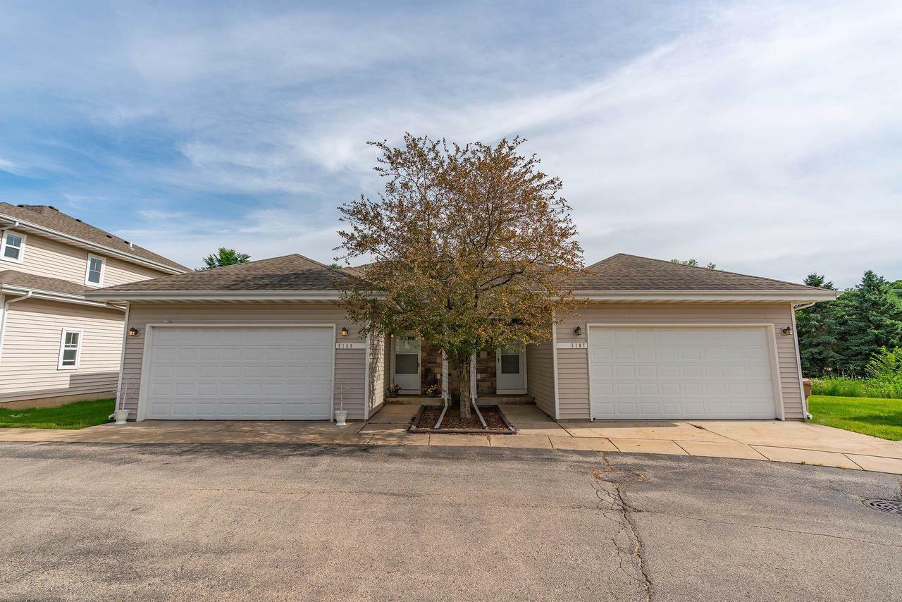 Property Photo:  5107 Merwood Lane 107  WI 53718 