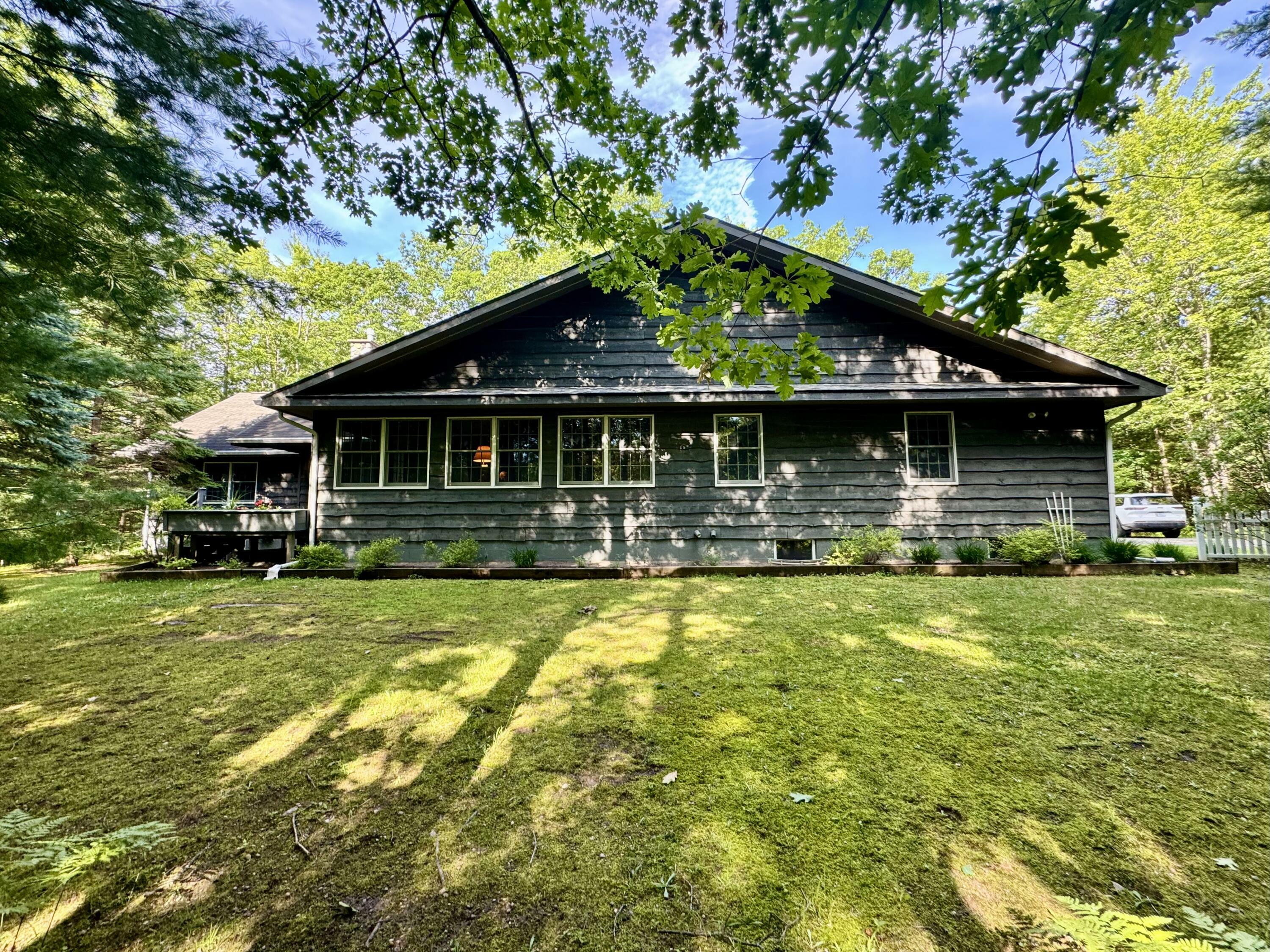 Property Photo: 6505 Chippewa Trail MI 49749