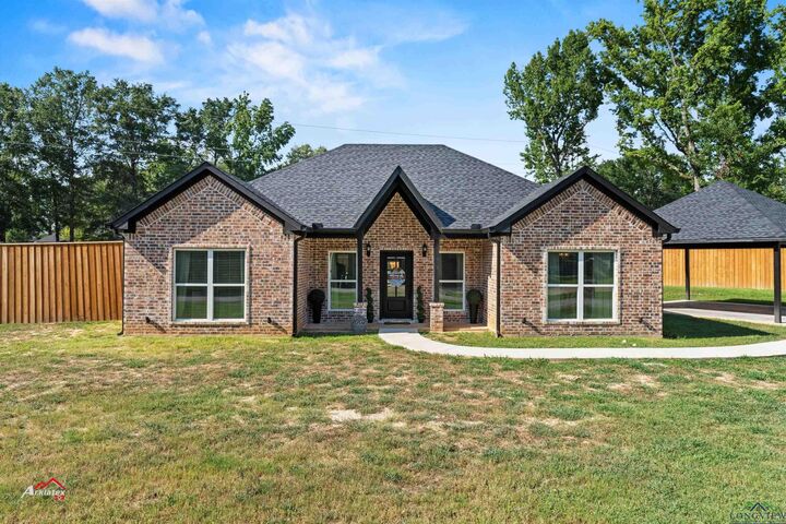 1002 Ouichita St  Carthage TX 75633 photo