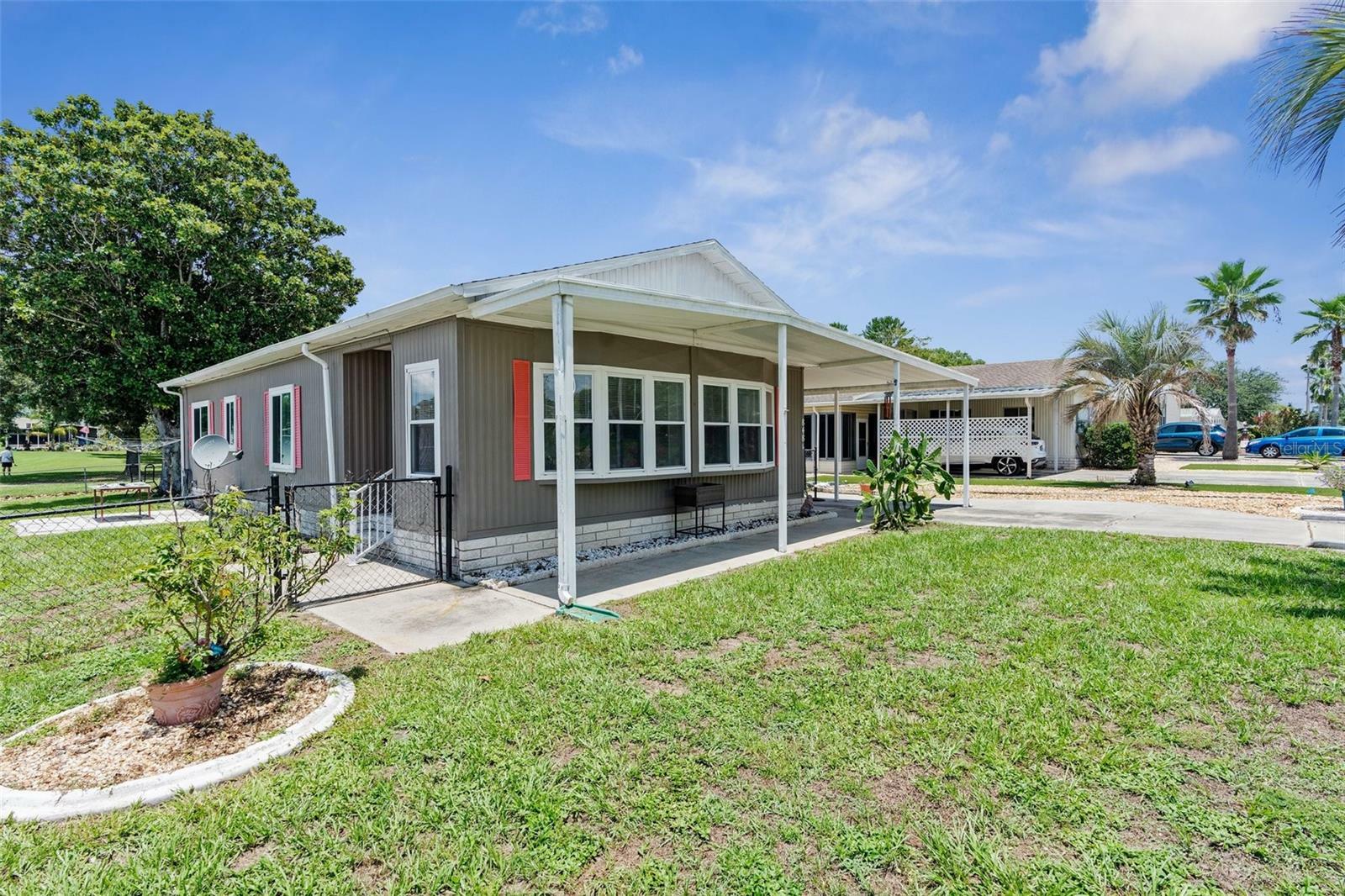 Property Photo:  8481 Dickens Avenue  FL 34613 