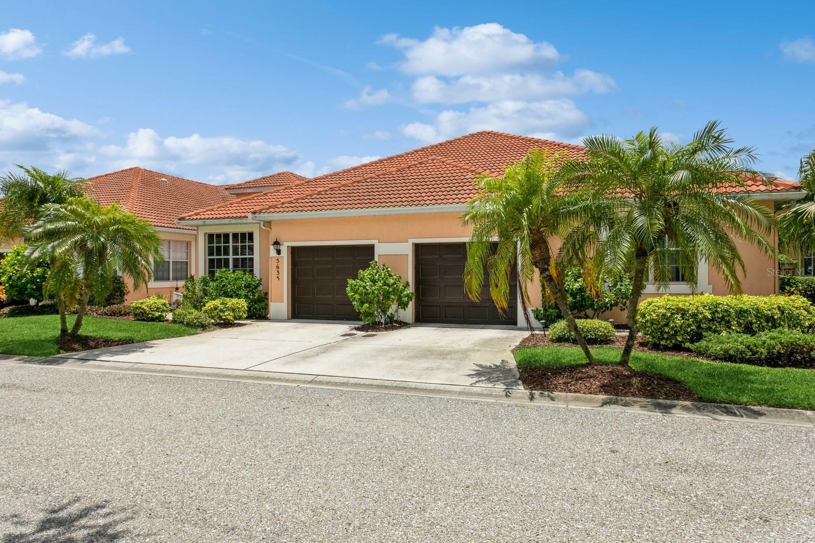 Property Photo:  5635 Spanish Point Court  FL 34221 