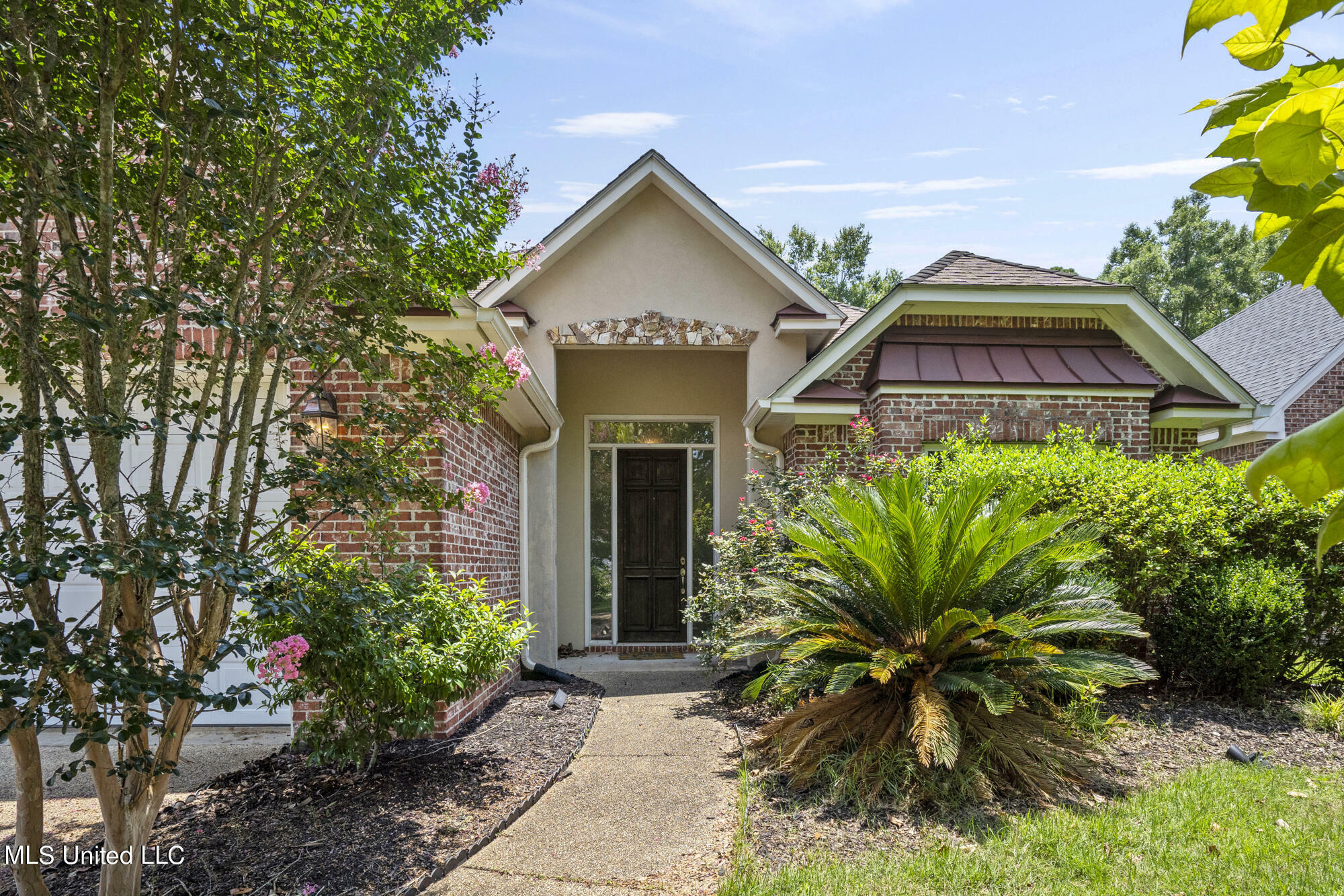 Property Photo: 2546 Rue Palafox MS 39531