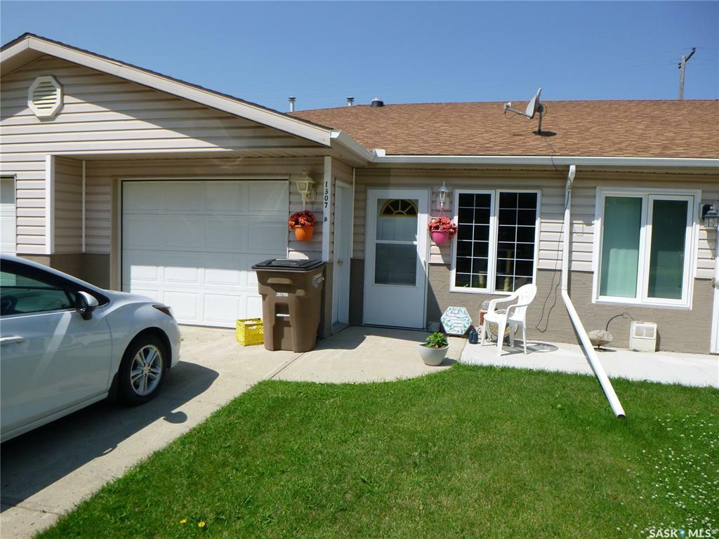 Property Photo:  1307 98th Street B  SK S0E 1T0 