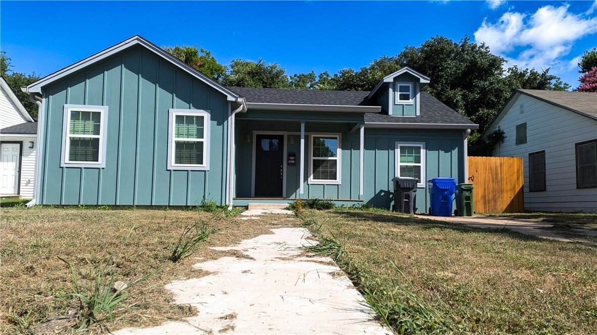 Property Photo:  3613 Sanger Avenue  TX 76710 