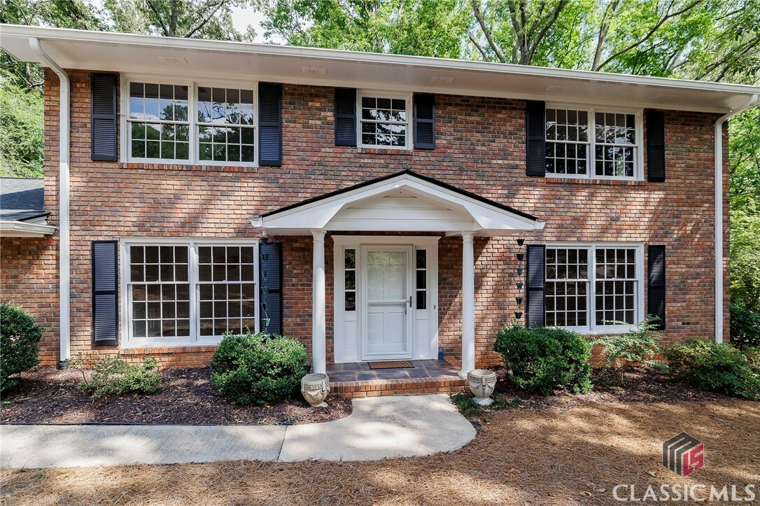 Property Photo:  140 Lullwater Road  GA 30606 