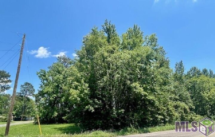 Property Photo: Lot 50 Hillcrest Dr LA 70791