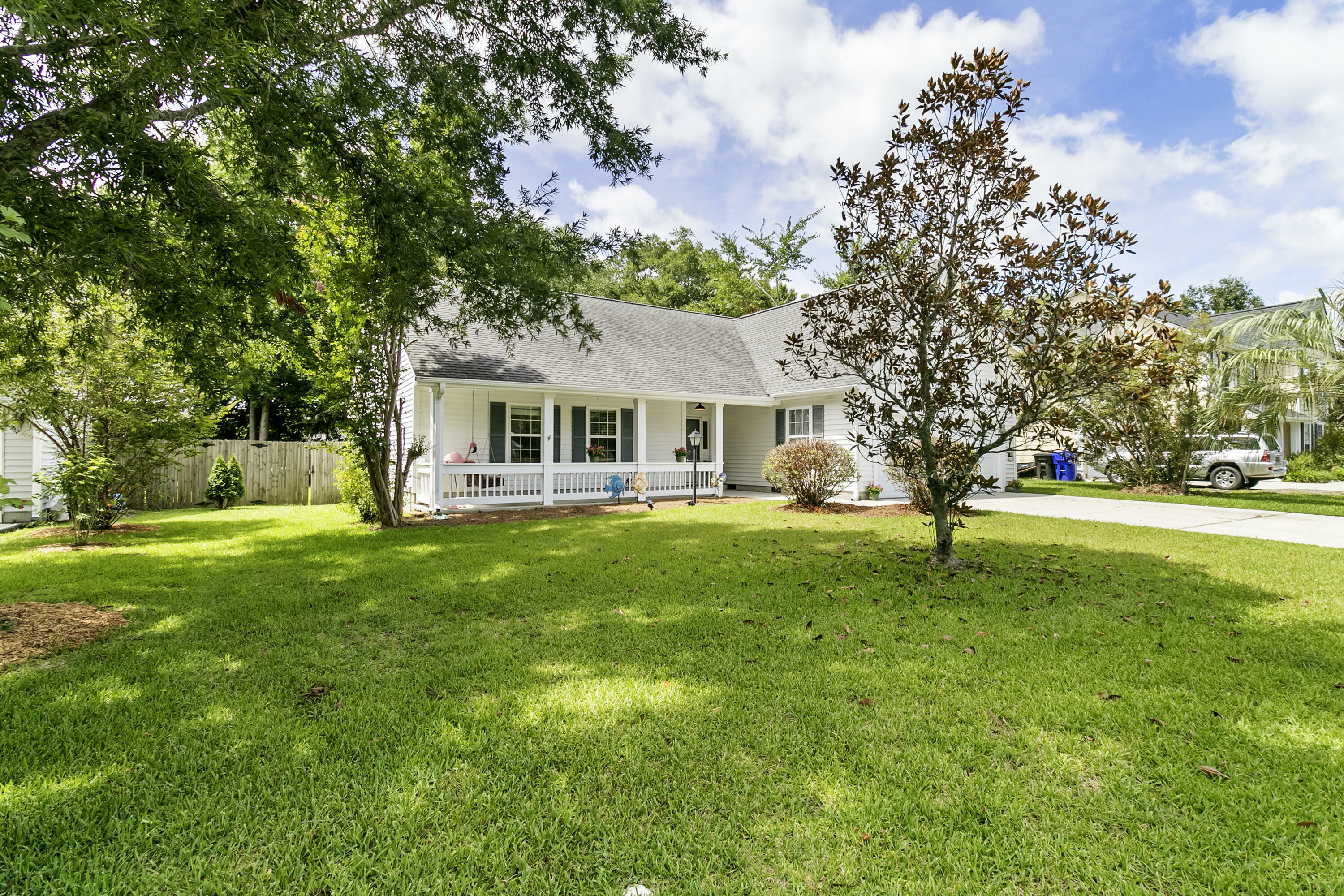 Property Photo:  1553 Glen Erin Drive  SC 29464 