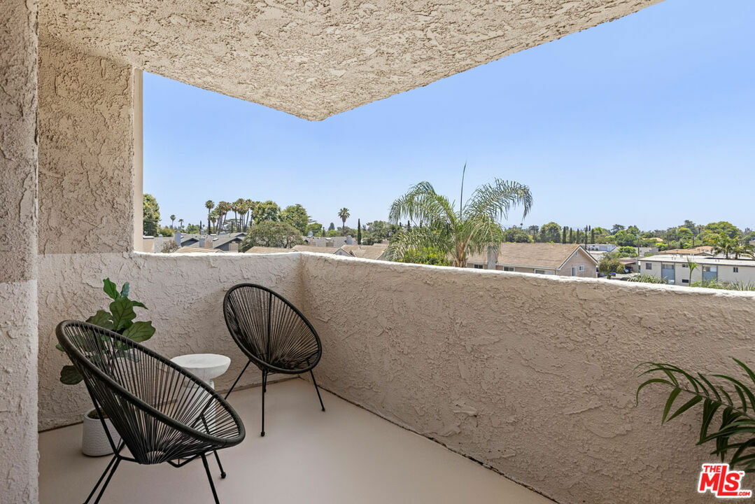 Property Photo:  2386  E Del Mar Blvd 319  CA 91107 