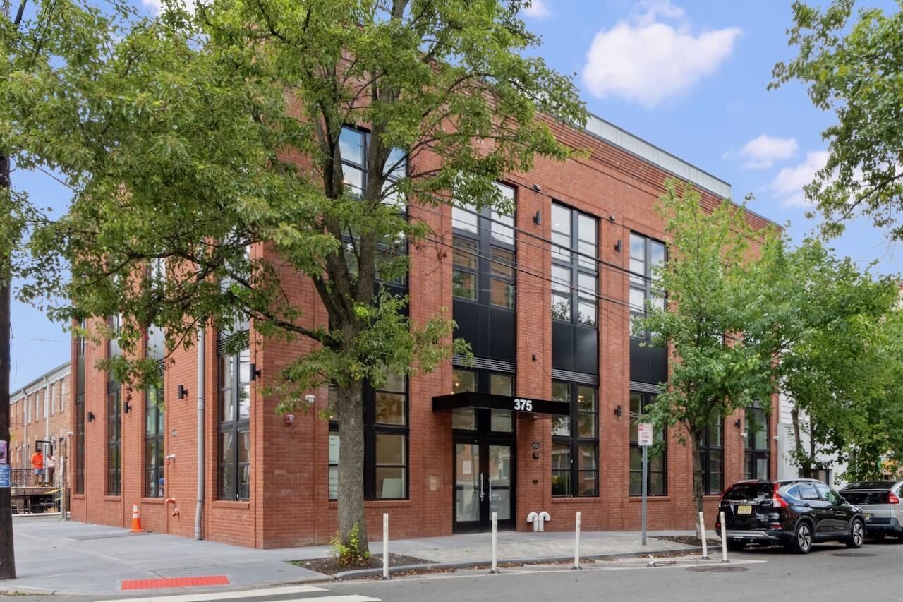 Property Photo:  375 Monmouth St 6  NJ 07302 