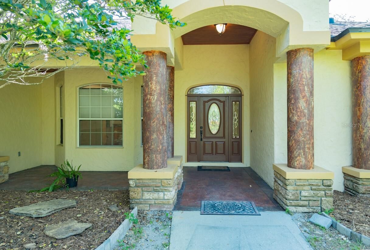Property Photo: 409 S Sunset Drive FL 32707