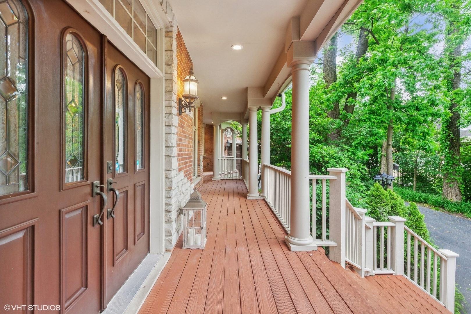 Property Photo:  423 Shadow Creek Court  IL 60540 