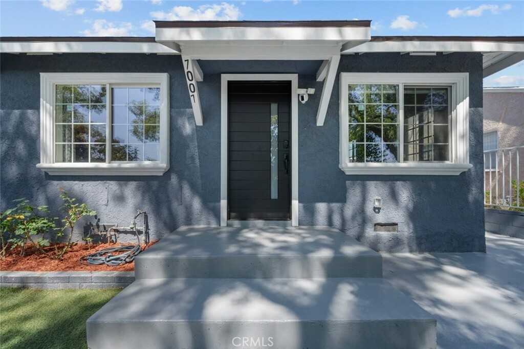 Property Photo:  7007 Murietta Avenue  CA 91405 