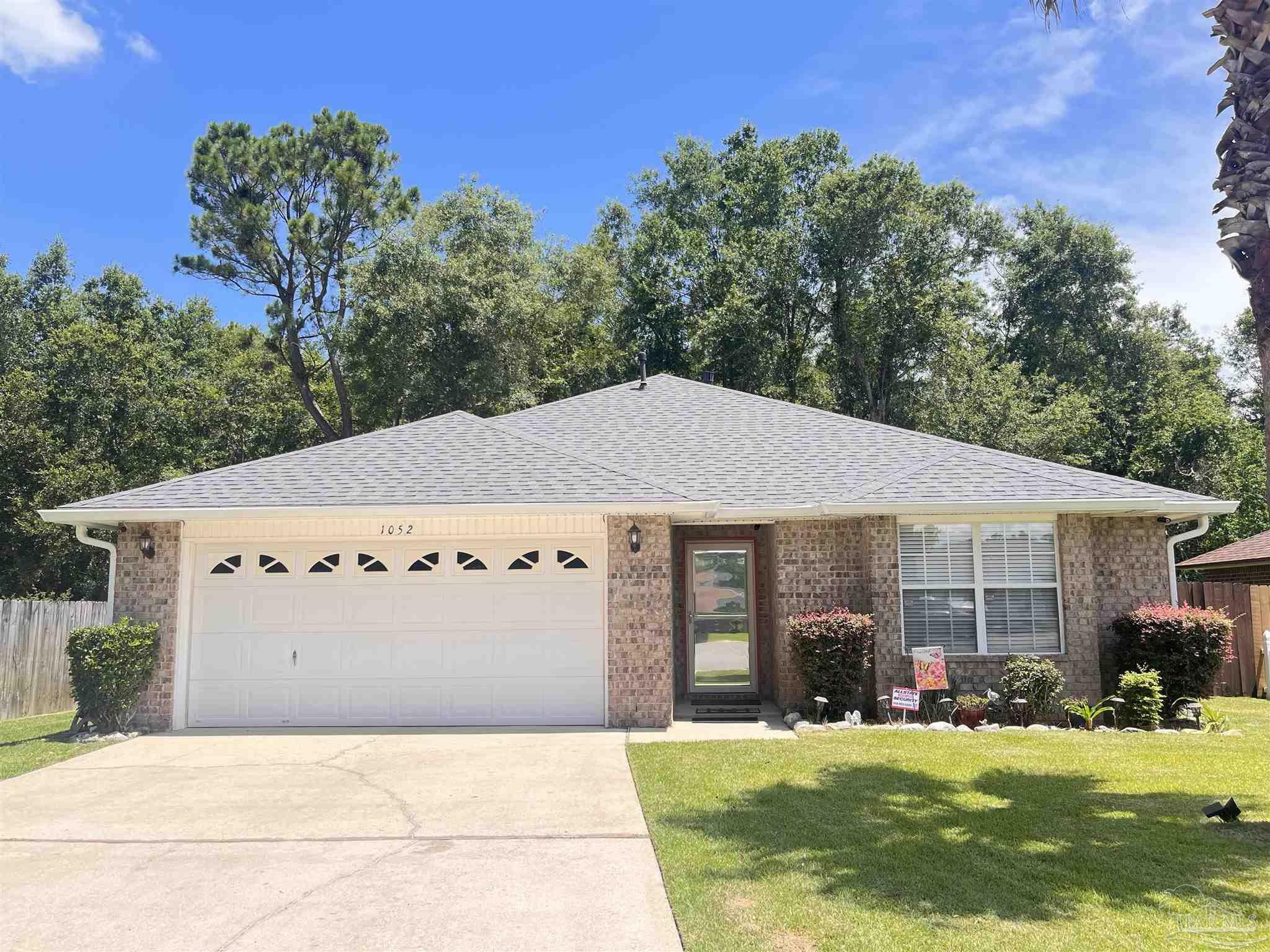 Property Photo: 1052 Tortuga Dr FL 32534