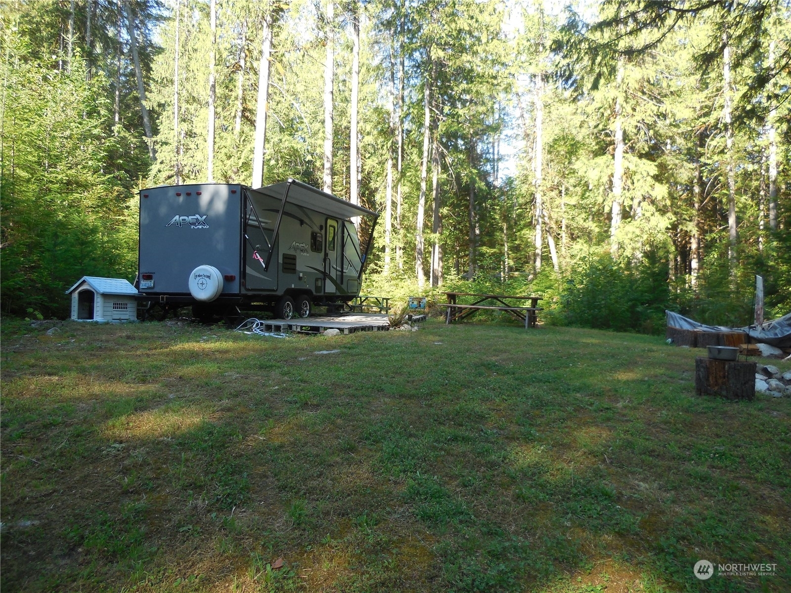 Property Photo: 63402 W Cascade Way WA 98267