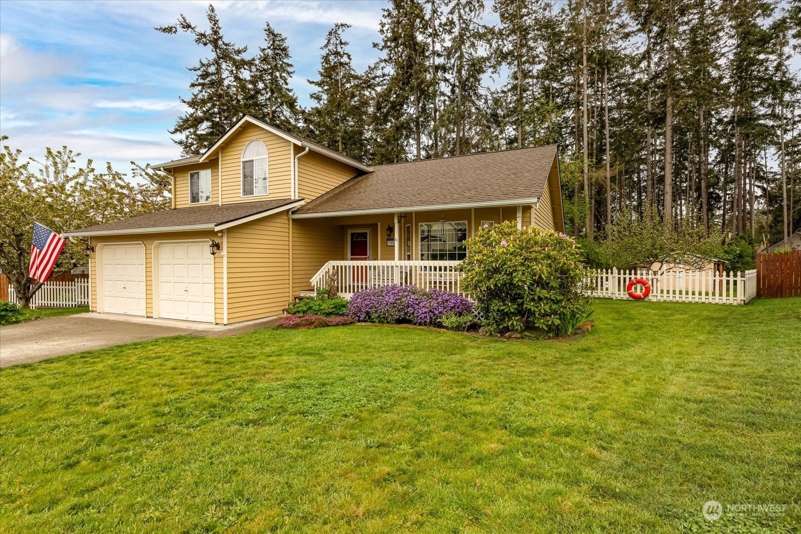 Property Photo:  751 NW 1st Avenue  WA 98277 