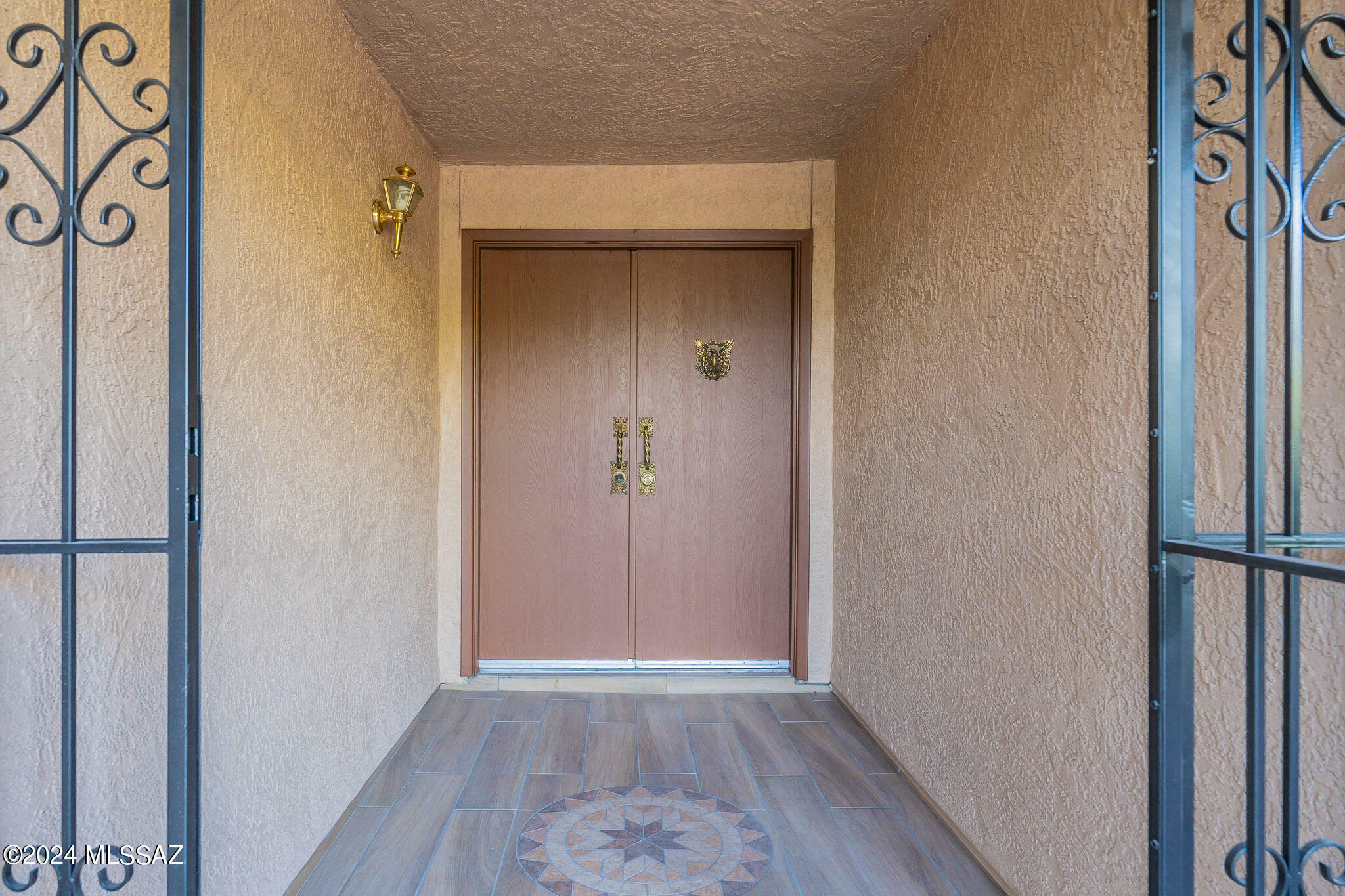 Property Photo:  5613 N Calle Del Marques  AZ 85718 