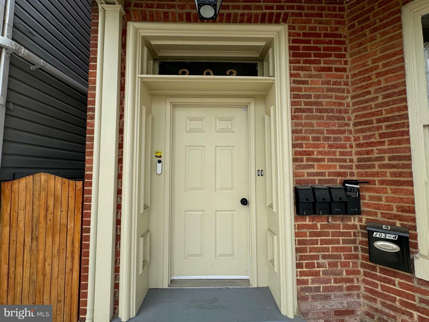 Property Photo:  203 W John St, Apt 4  WV 25401 