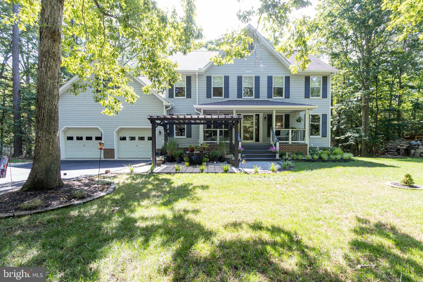 Property Photo:  20740 Chestnut Ridge Drive  MD 20650 