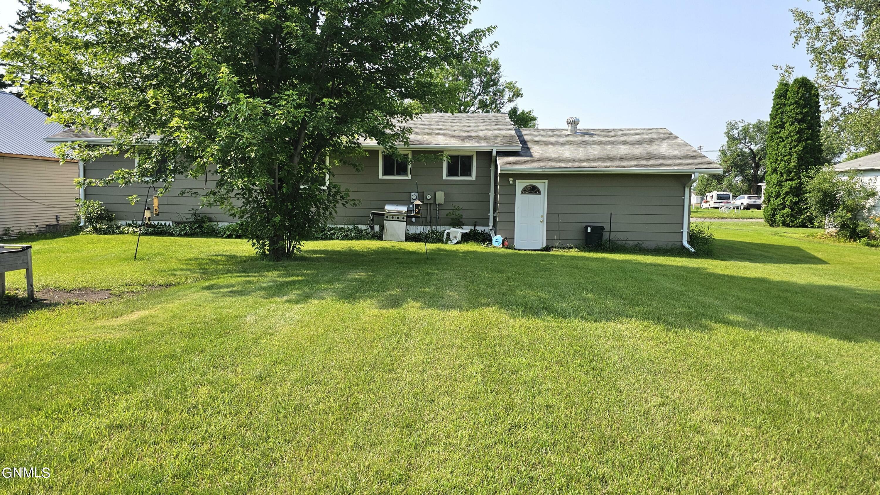 Property Photo:  317 4th Street S  ND 58436 