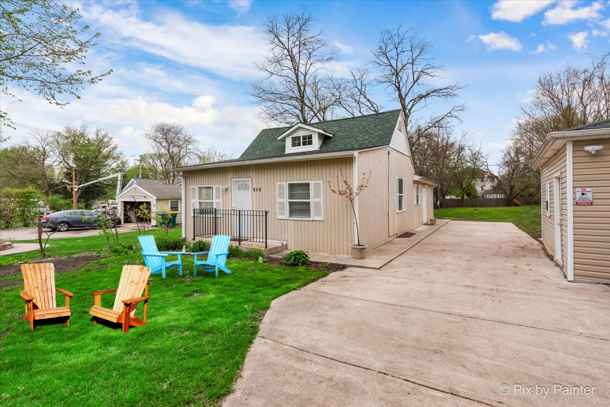 Property Photo:  248 W Naperville Road  IL 60559 