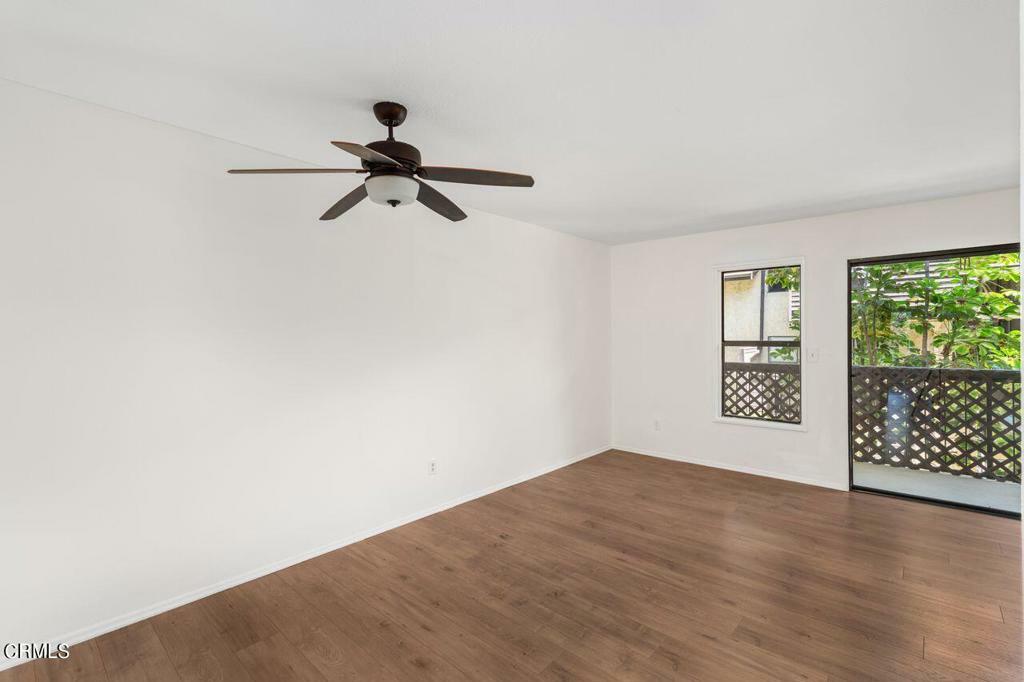 Property Photo:  7300 Corbin Avenue J  CA 91335 