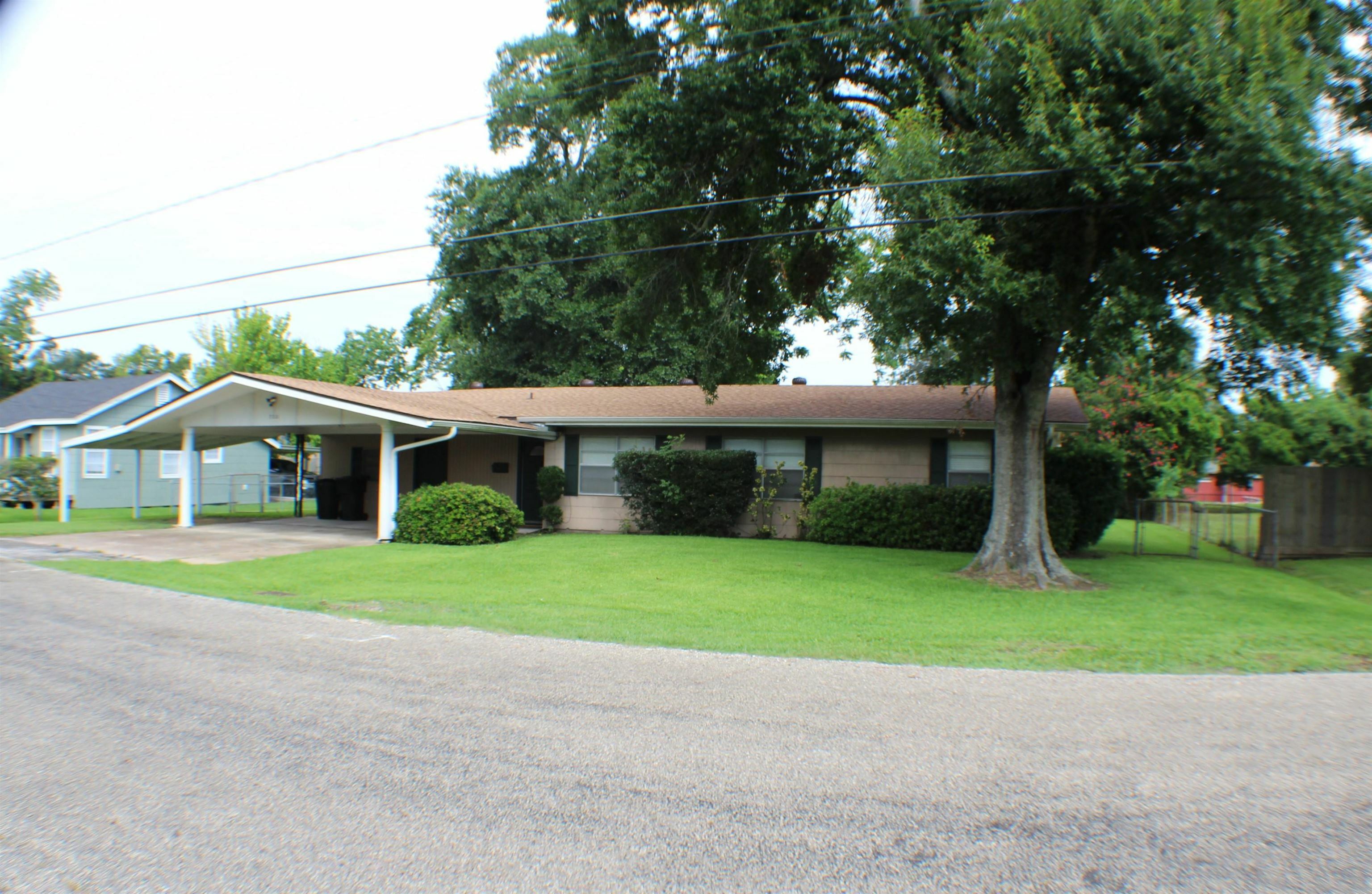 Property Photo:  722 Atlanta Ave.  TX 77627 