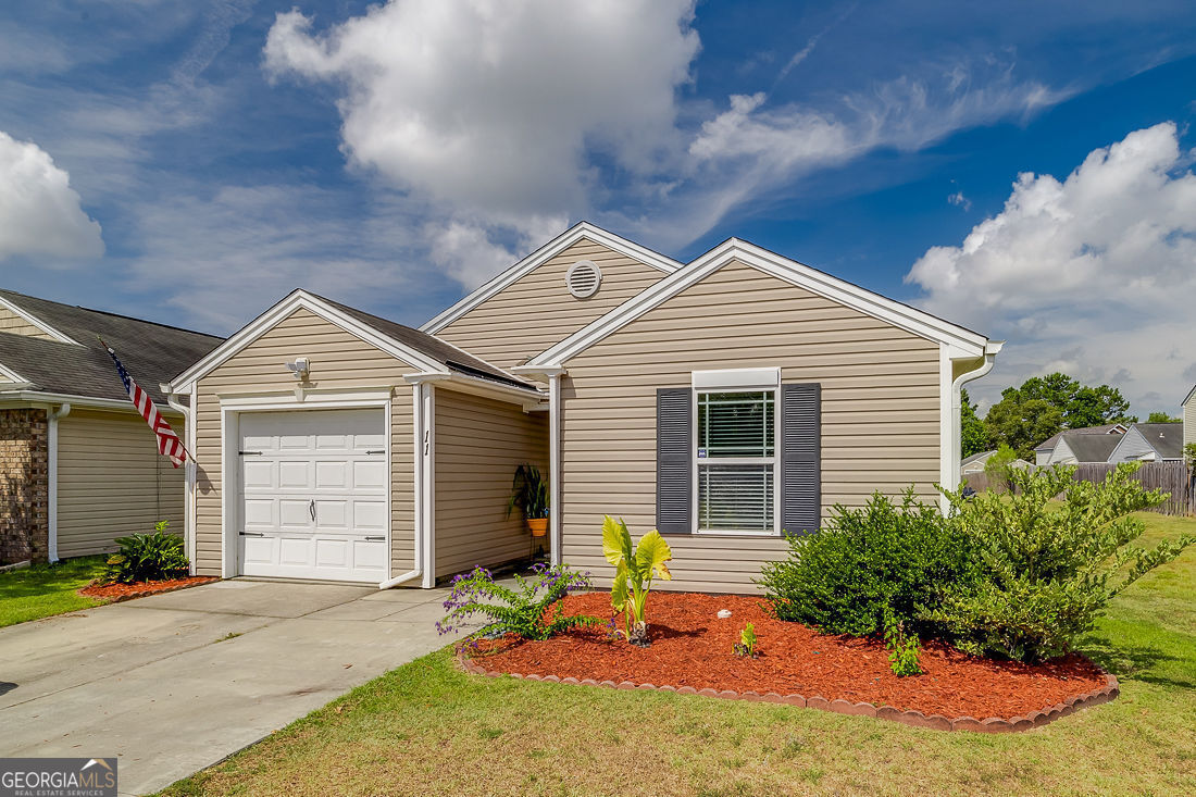 Property Photo:  11 Fall Lake Way  GA 31407 