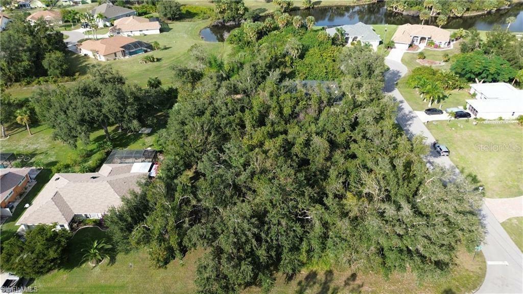 Property Photo:  487 Chubut Court  FL 33983 