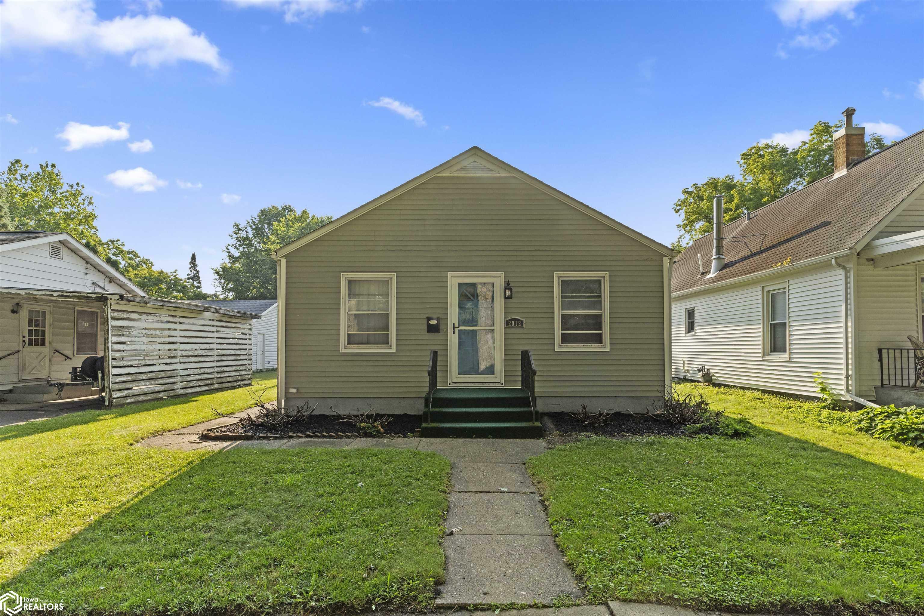 Property Photo:  2012 S 15th Street  IA 52601 