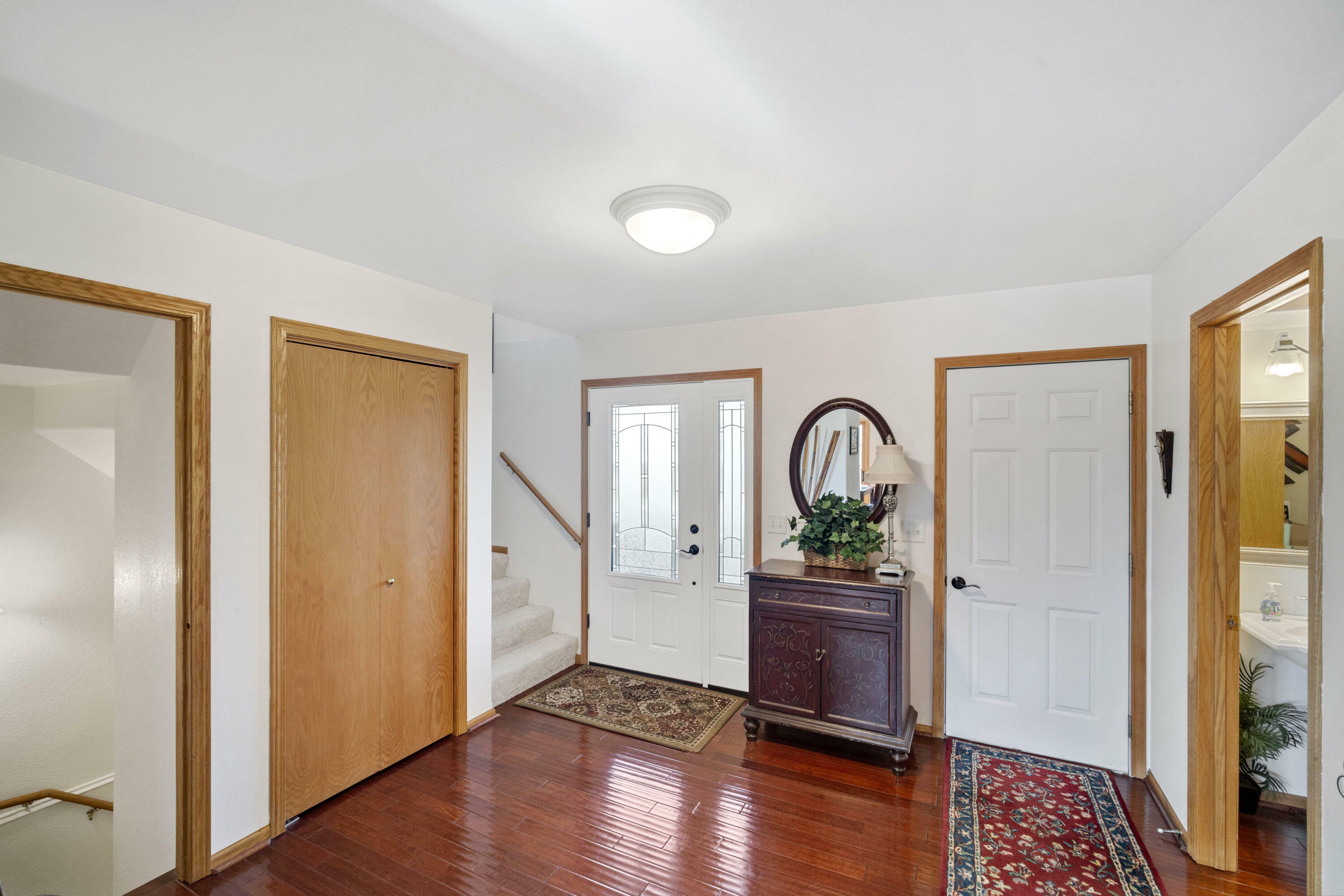 Property Photo:  1570 Iroquois Ave  WI 53024 