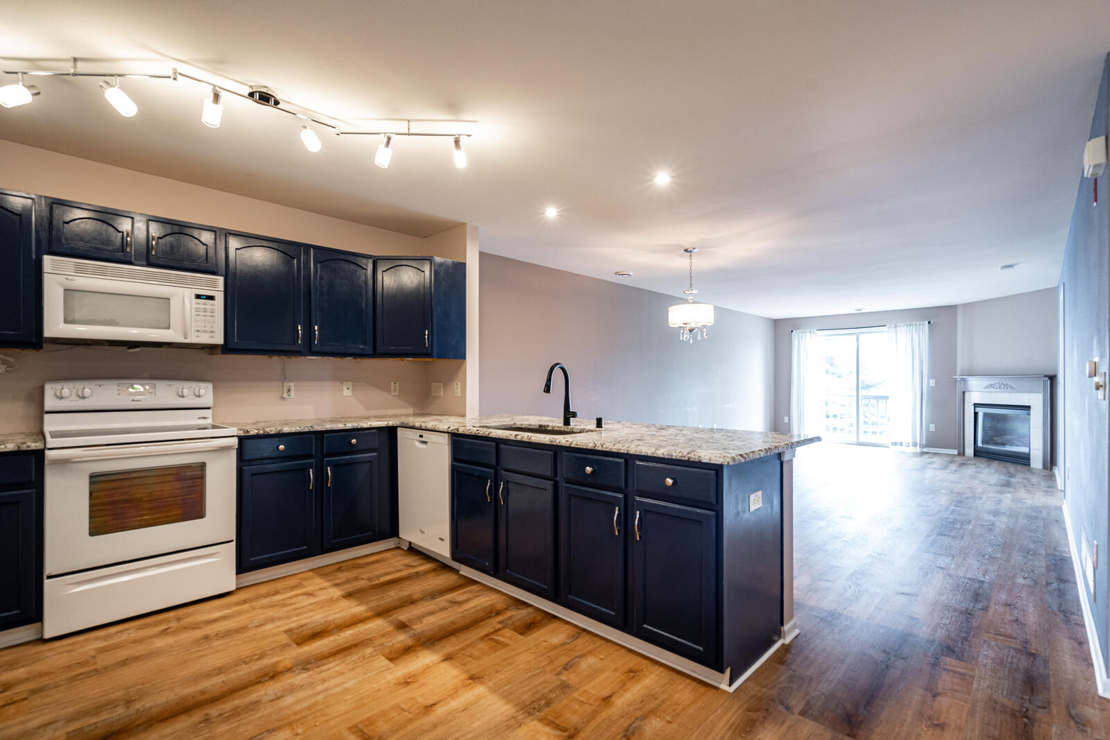 Property Photo:  1540 Iroquois Ave  WI 53024 