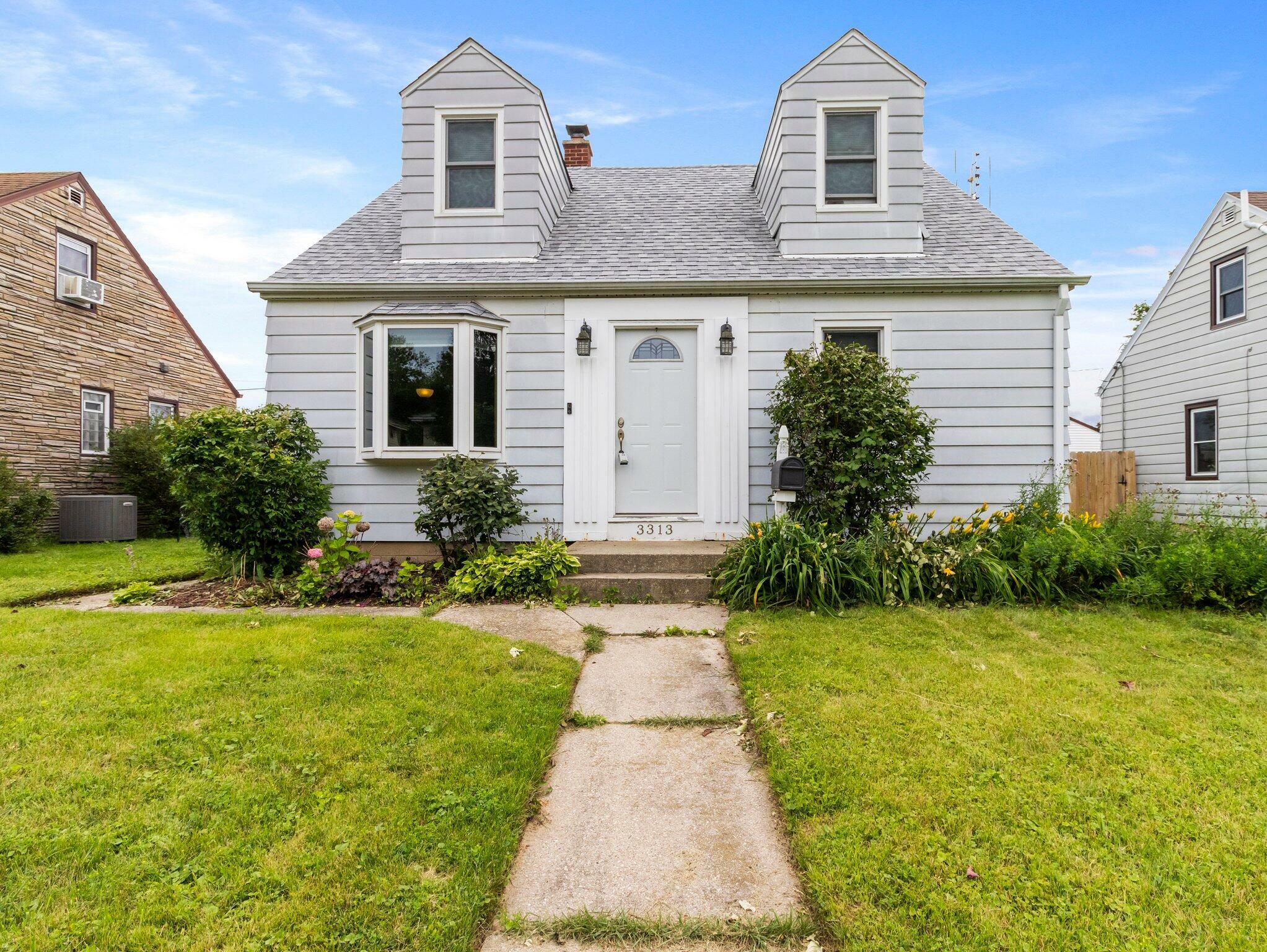 Property Photo:  3313 E Bottsford Ave  WI 53110 