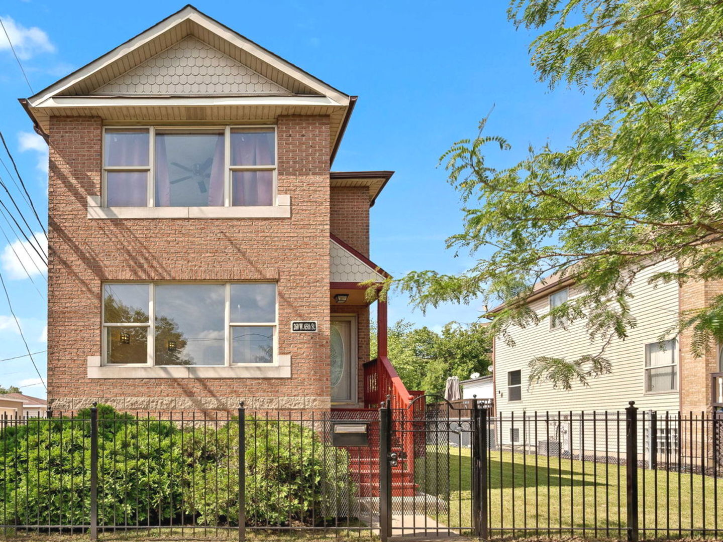 Property Photo: 260 W 65th Street IL 60621