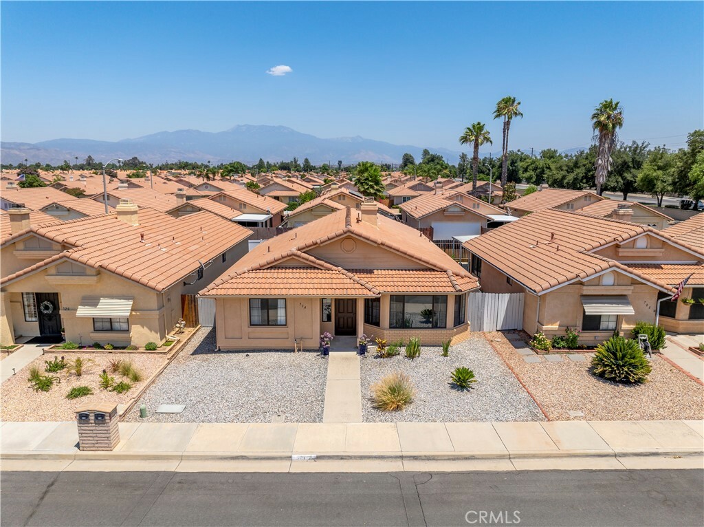 Property Photo: 714 Via Casitas Drive CA 92545