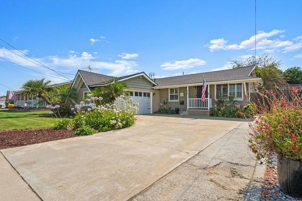 Property Photo:  929 Waterloo Avenue  CA 92019 
