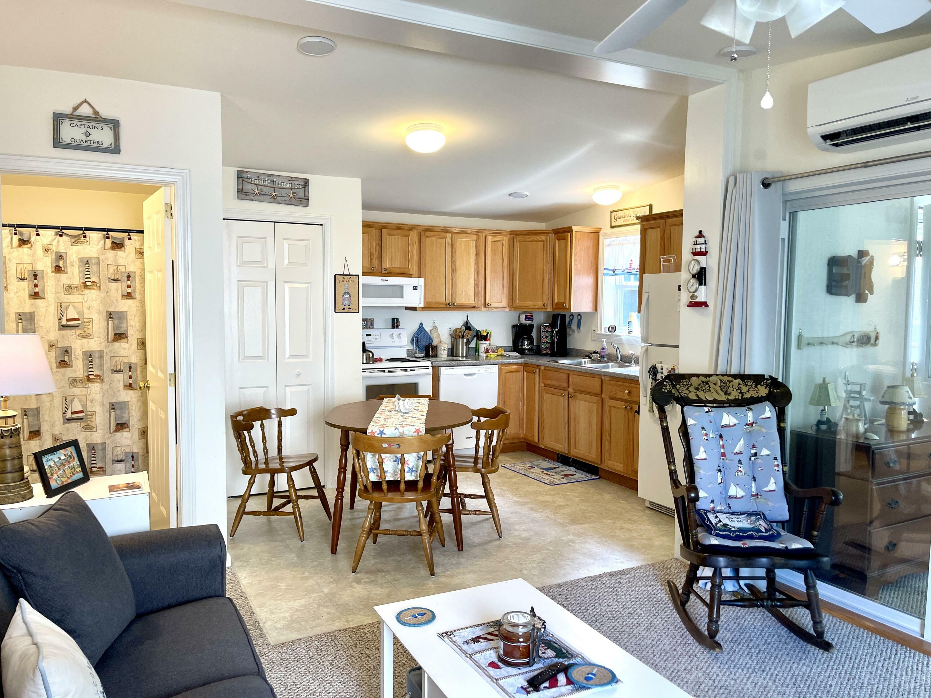Property Photo: 412 Post Road 301 ME 04090