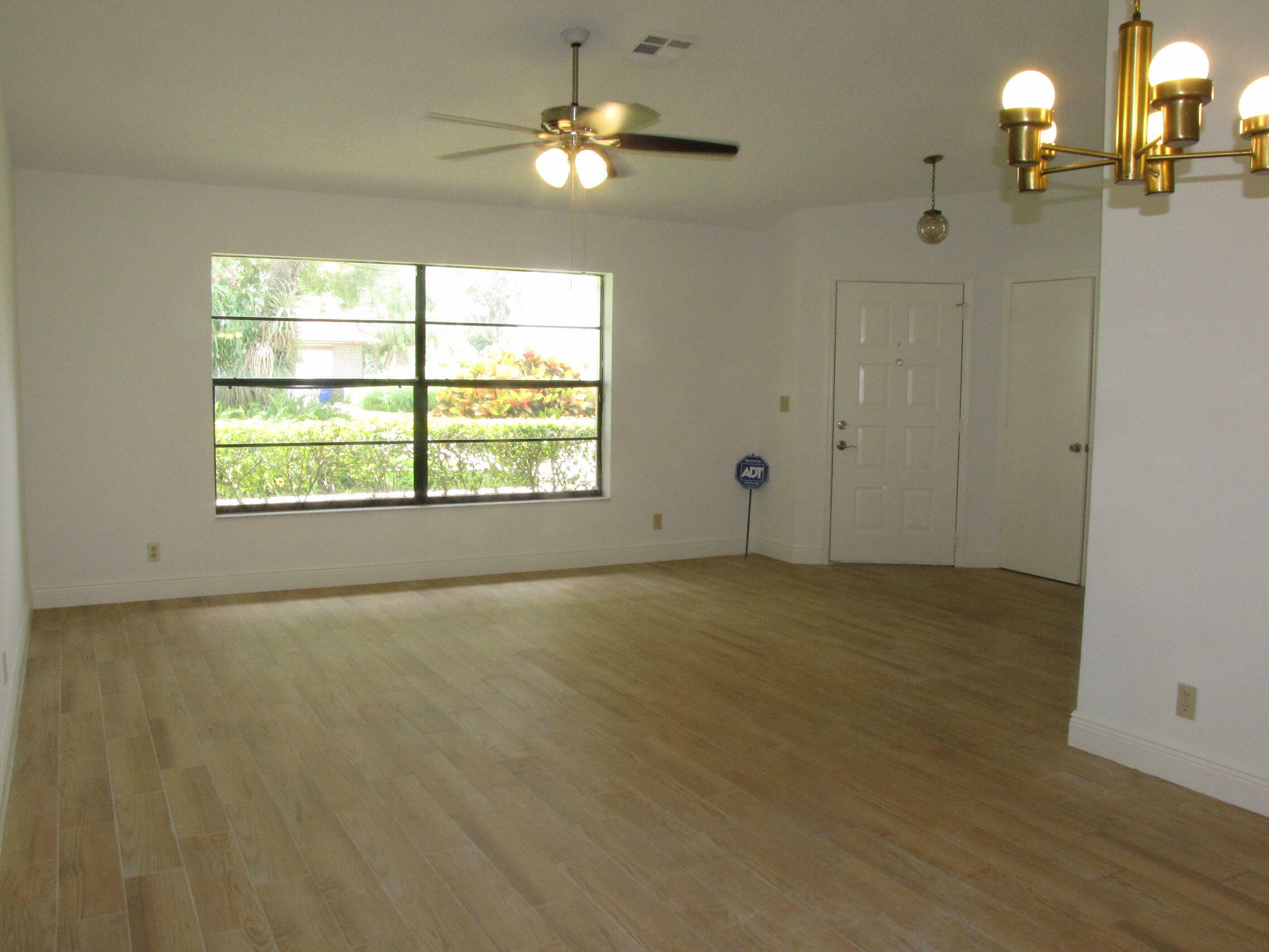 Property Photo:  104 Parkwood Drive  FL 33411 