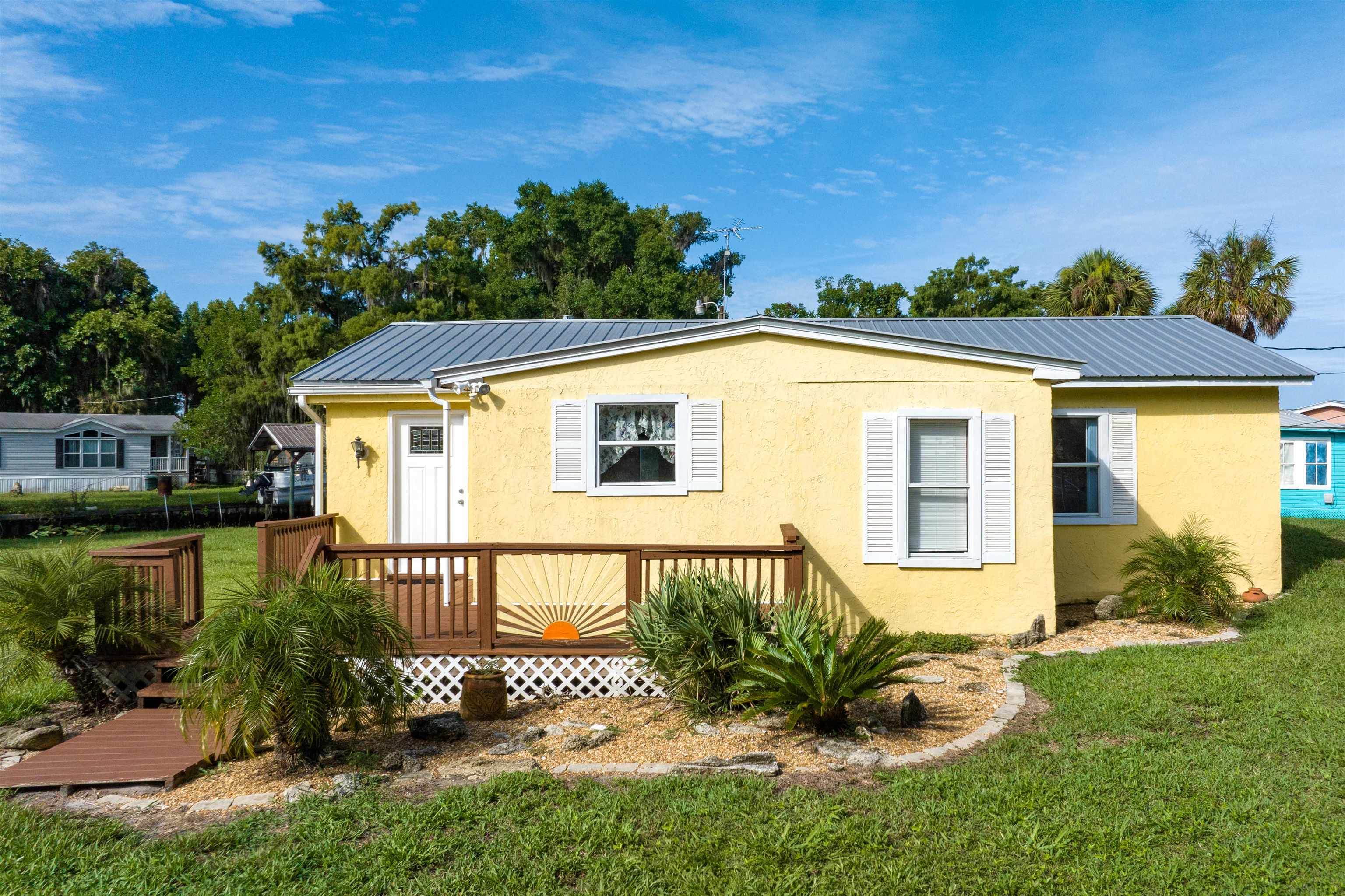 Property Photo:  133 Palm St  FL 32189 