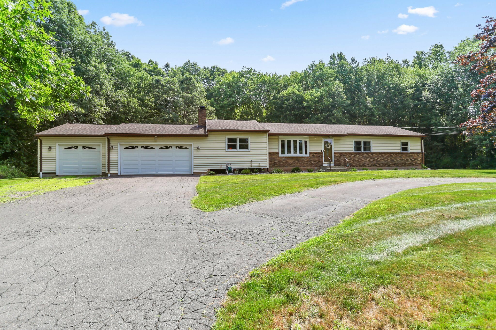 Property Photo:  700 Mountain Road  CT 06514 