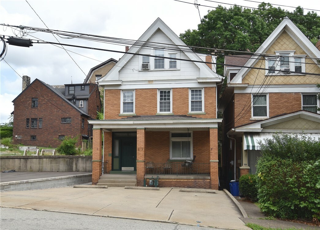 113 Merrimac St  Pittsburgh PA 15211 photo