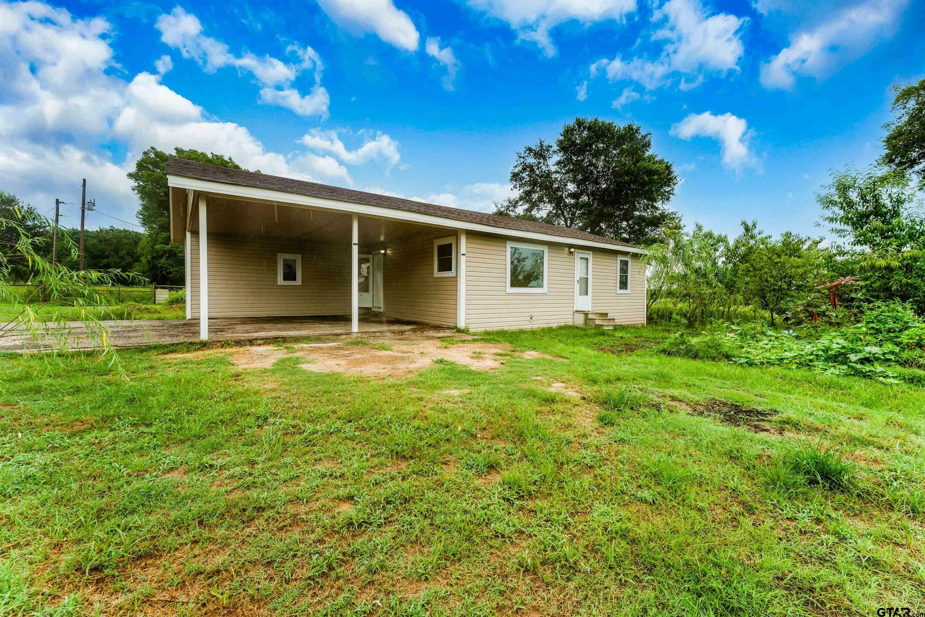 Property Photo:  2099 County Road 3420  TX 75451 