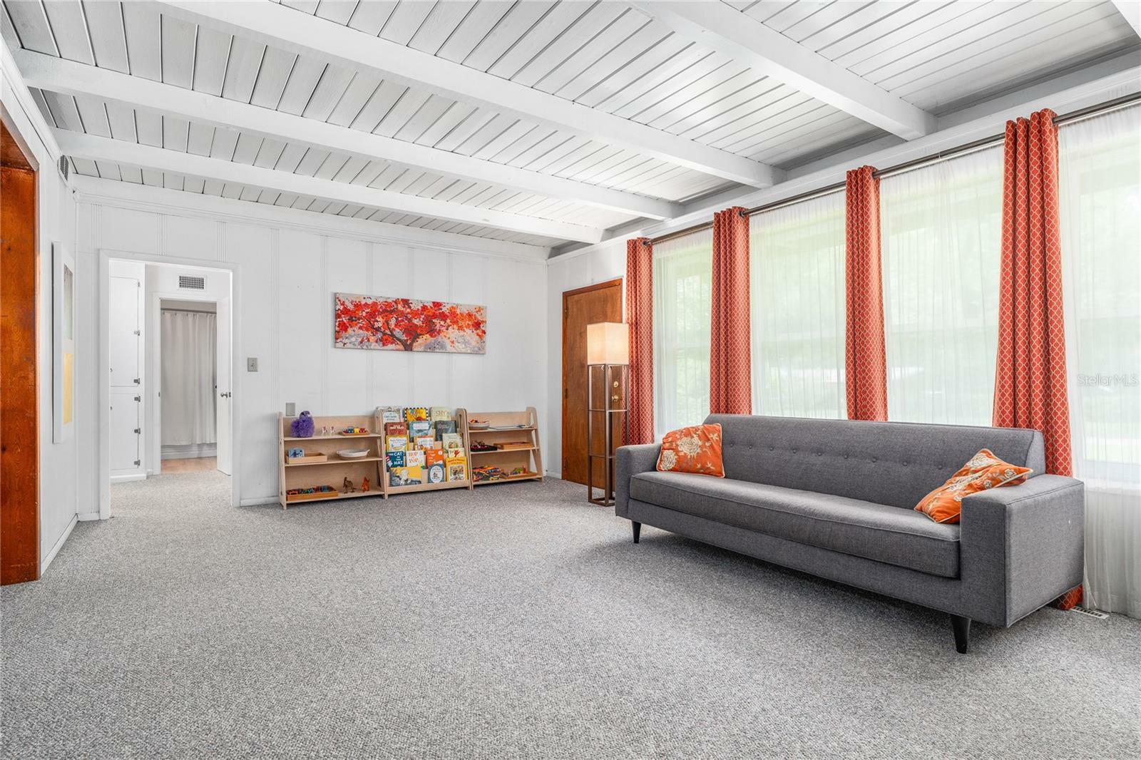 Property Photo: 3800 SW 19th Street FL 32608