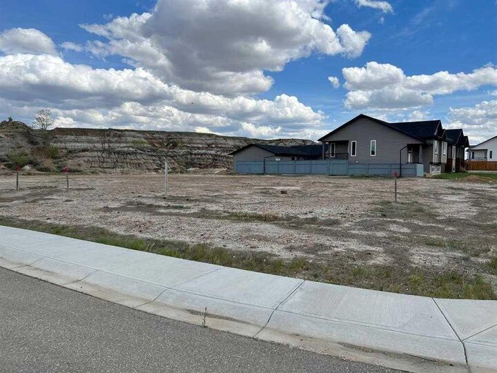 Property Photo: 100 10 Avenue SE AB T0J 0Y6