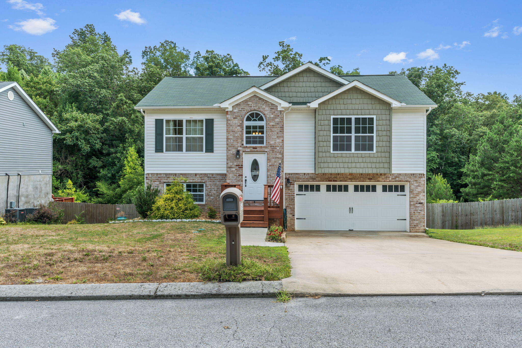 Property Photo:  1614 Short Leaf Lane NW  TN 37379 